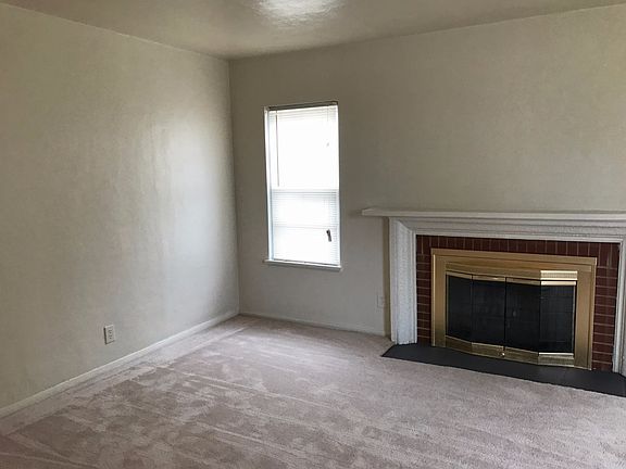 5th image of 1528 Canfield Ave
