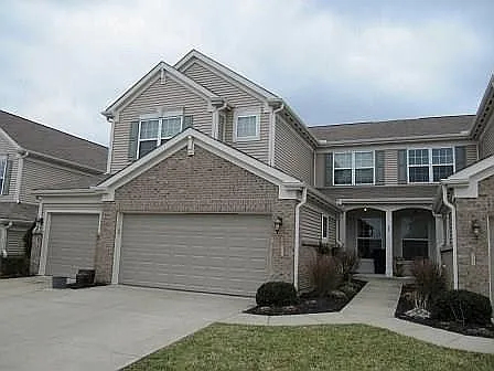 389 Riverbend Dr photo 1