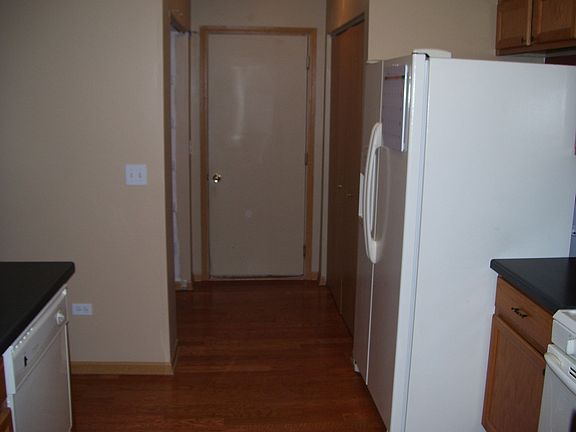 5th image of 211 S Alder Creek Dr