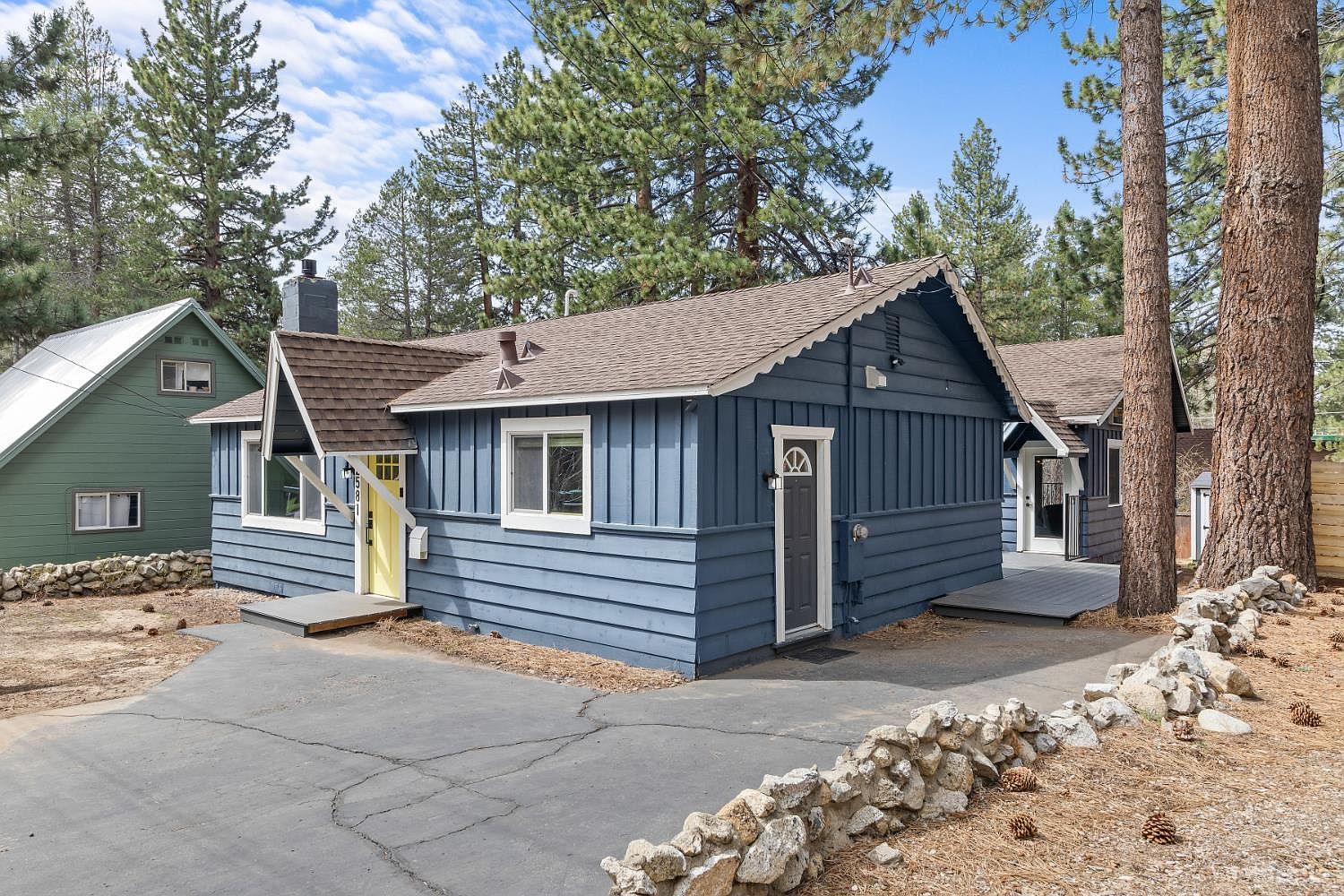 2581 Armstrong Ave, South Lake Tahoe, CA 96150 | Zillow
