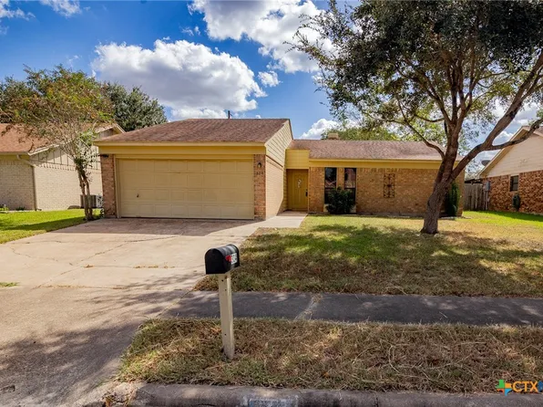 304 Georgia Ln, Victoria, TX 77901