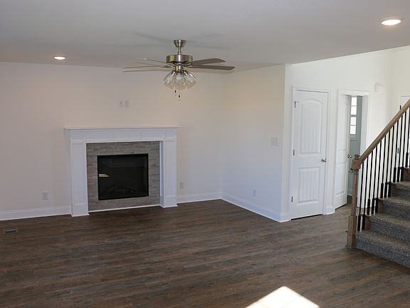 5th image of 322 Ringgold Lot 322