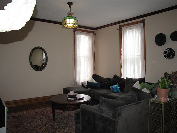 5th image of 530 S Main St
