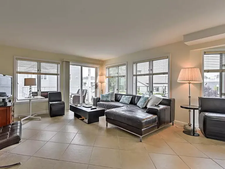 22 Oceanside Pl — Photo 30