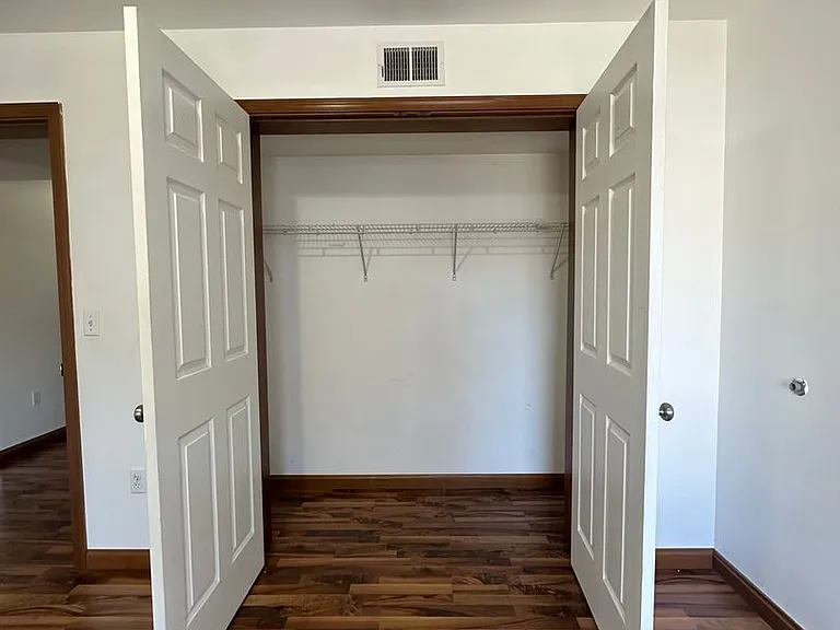 Beautiful Apartment Near Campus — Photo 10