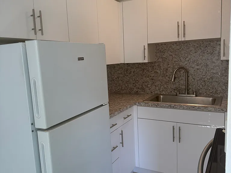 1720 Morrill St #6 — Photo 11