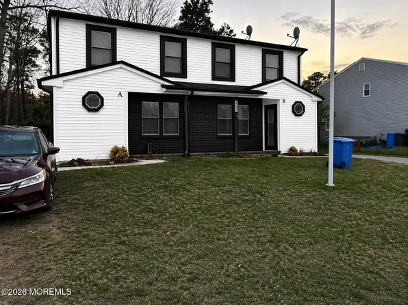 233 Leeward Rd #B, Manahawkin, NJ 08050