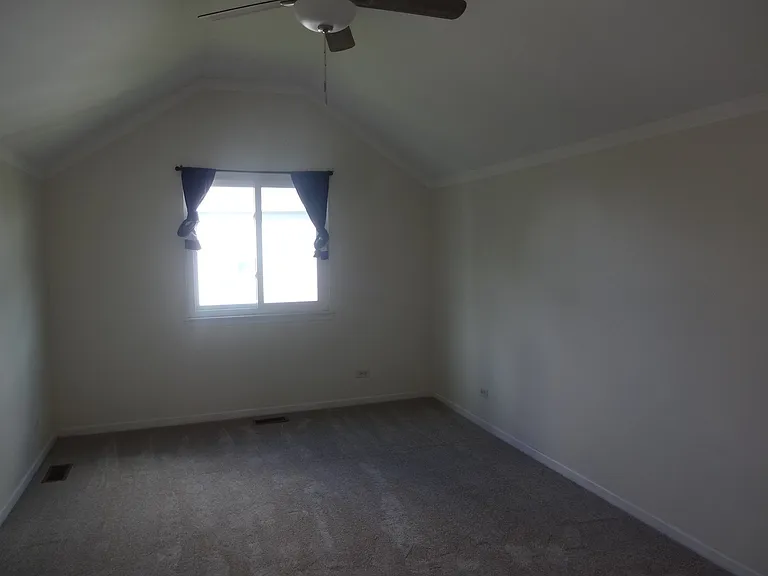 1340 Burke Ln — Photo 8