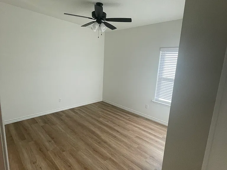 102 Leon Ln #A — Photo 10