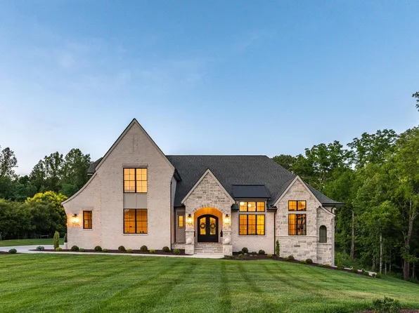 111 Waterton Dr, Lynchburg, VA 24503