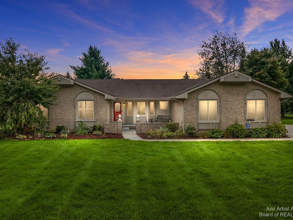 1st image of 48765 Thornbury Dr