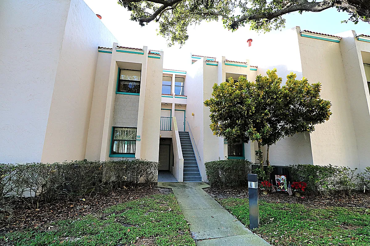 Building Photo - 403 Laurel Cove Way #403