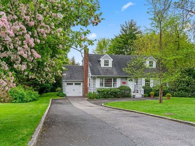 9 Wood Lane, Locust Valley, NY, 11560