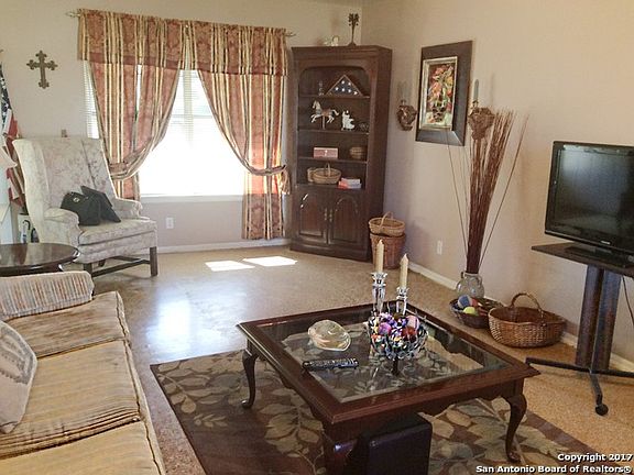3rd image of 723 Wayside Dr