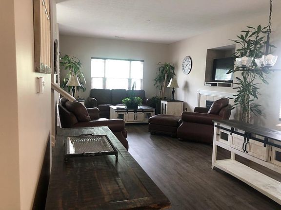 3rd image of 4063 Sweet Shadow Ave