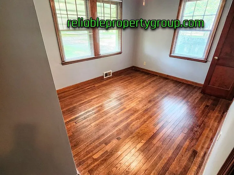 5619 Plaza Dr — Photo 8