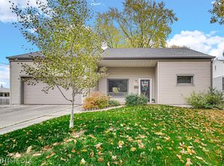 8733 Kleinman Rd, Highland, IN 46322