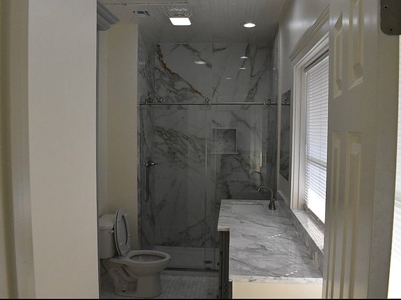 4th image of 1003 Broadway St #1003