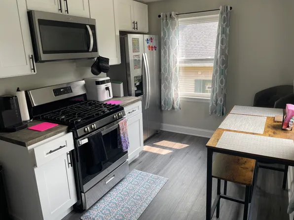 6713 W Dixon St, Milwaukee, WI 53214