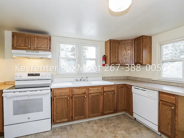 73 Headquarters Rd — Photo 1