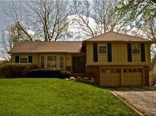10107 W 92nd Pl, Overland Park, KS 66212