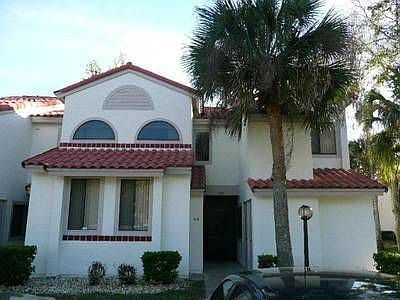 1st image of 1105 Country Club Dr