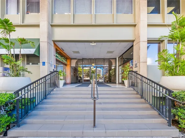 747 Amana St APT 1405, Honolulu, HI 96814