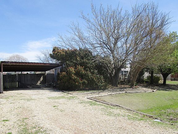 4th image of 22040 Flanagan Cir