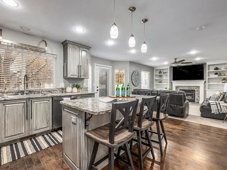 1003 E Fairway Dr — Photo 40