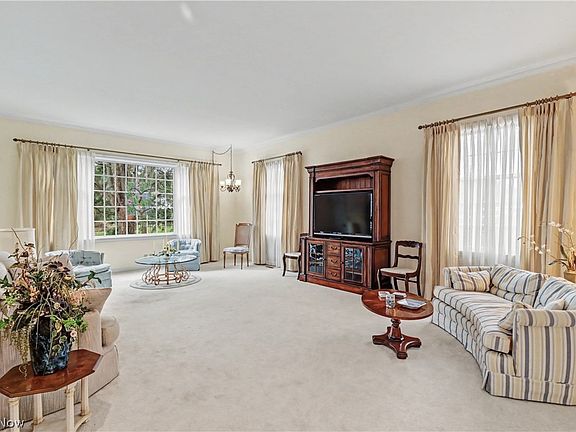 5th image of 735 Courtwright Blvd
