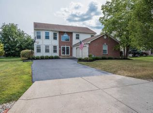 3436 Greenville Dr, Lewis Center, OH 43035