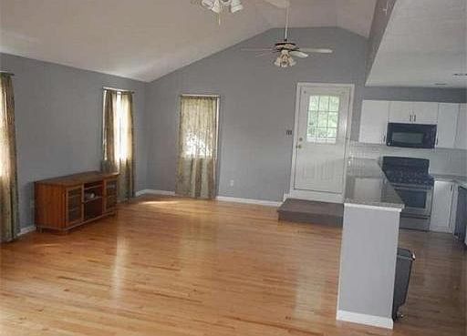 1st image of 49 Pond St