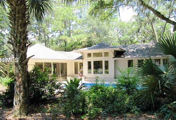 2nd image of 22 Turnberry Ln