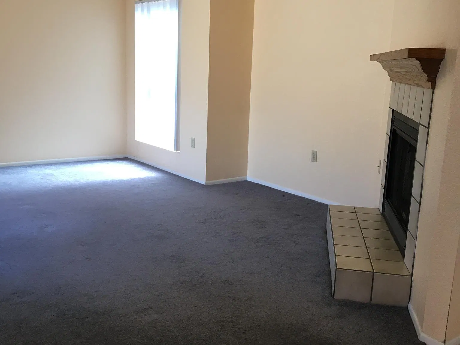 3 bed, 1785 sqft, $2,200 — Photo 2