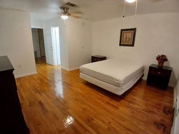 1027 E 45th St #U2, Austin, TX 78751