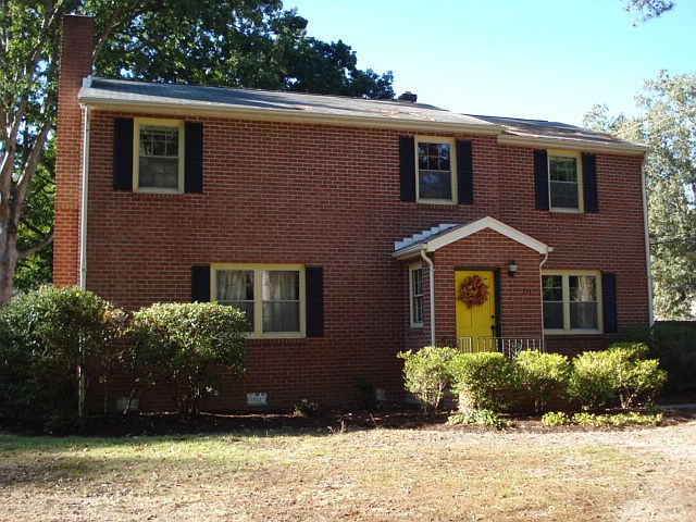1st image of 213 Parkway Dr