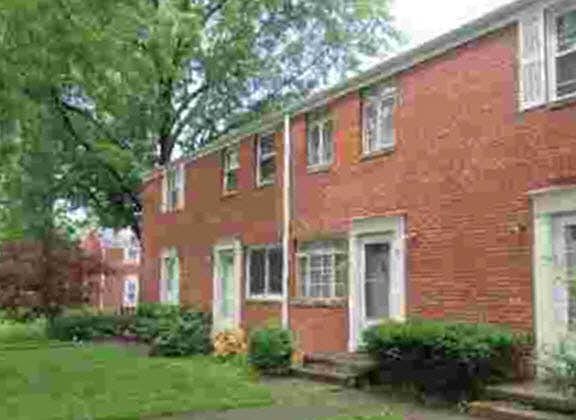 3rd image of 441 Kenwood Dr