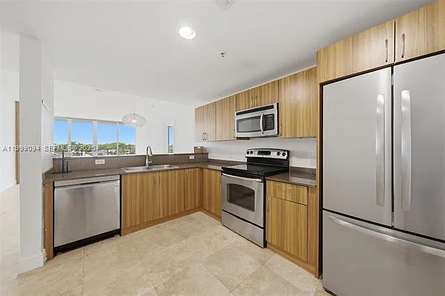 6305 Indian Creek Dr #5D — Photo 22