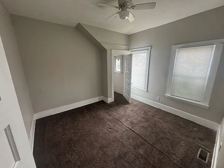10808 St Clair Ave, Cleveland, OH 44108 — Photo 12