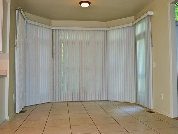 5th image of 7326 Autumn Hill Dr