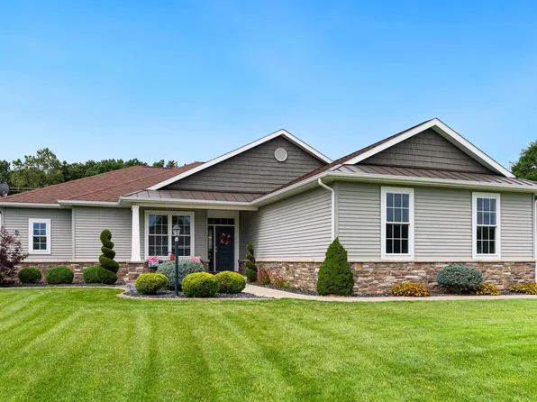 54097 Angeline Dr, Bristol, IN 46507