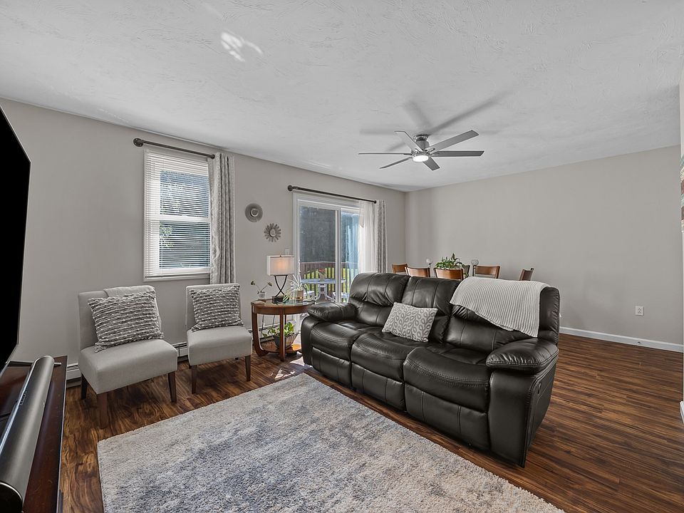 1st image of 11 Towle Dr