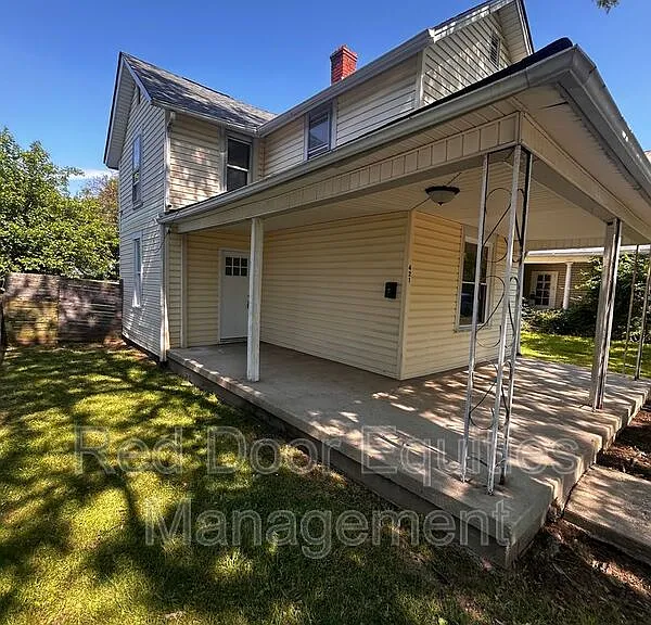 421 Washington Ave — Photo 17