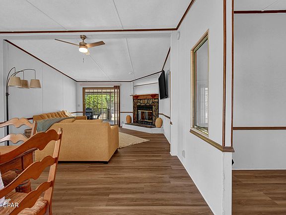 3rd image of 617 Malaga Pl