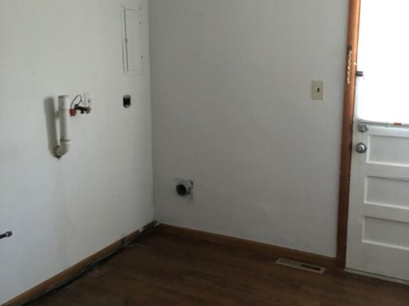 5th image of 801 Coral Dr APT A