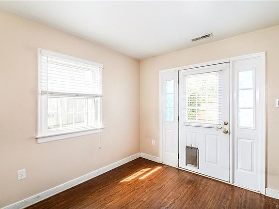 5th image of 2840 Ennismore Ct