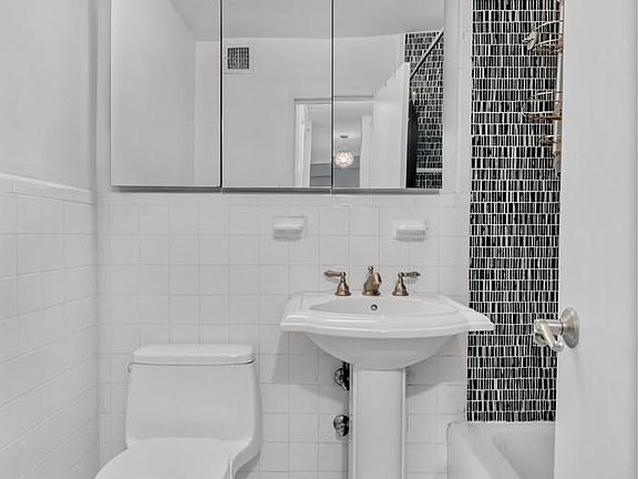 5th image of 205 3rd Ave APT 12A