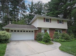 1425 Dilloway Dr, Midland, MI 48640