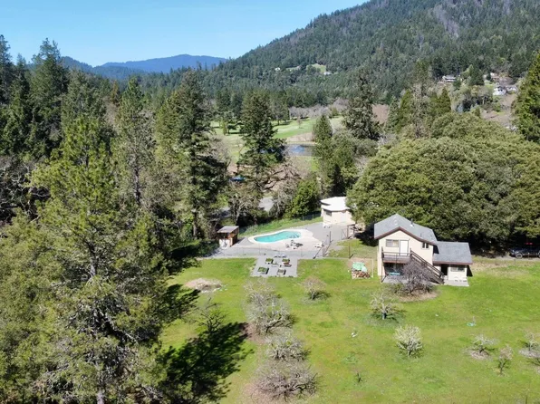 258 Littlefoot Ct, Willow Creek, CA 95573