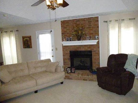3rd image of 307 Ware Hill Ct